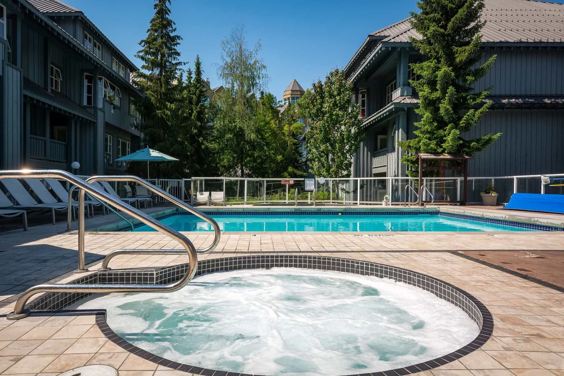 Glacier Lodge