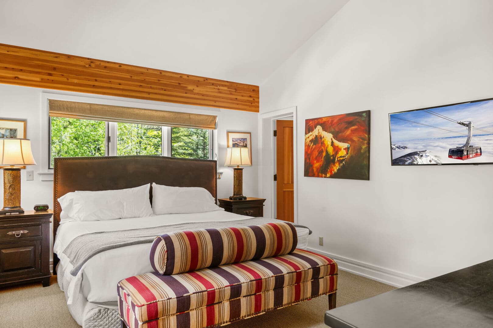 King Master Bedroom w/ Walk In Closet- Main/Upper Level