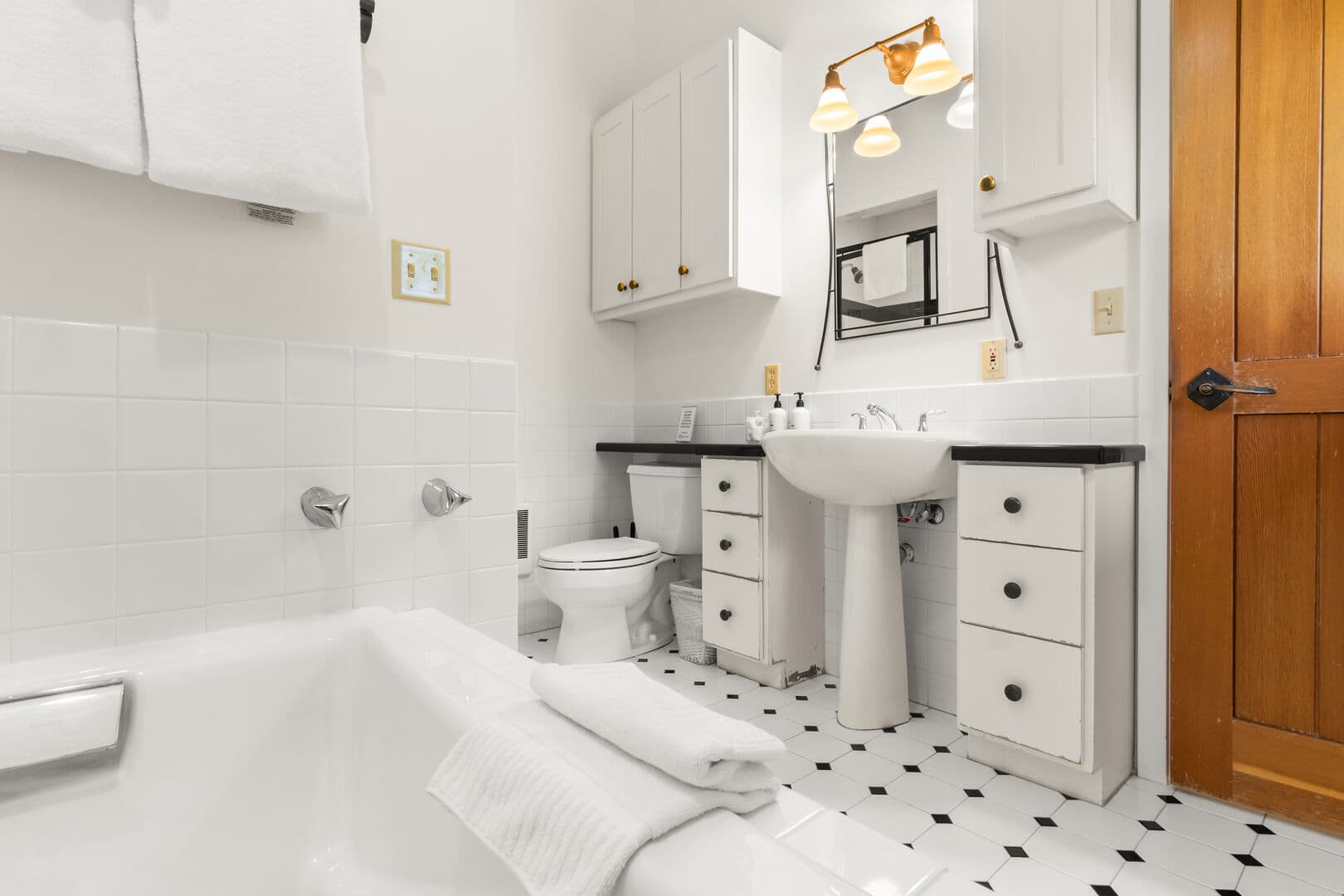 Master Bath Jacuzzi Tub