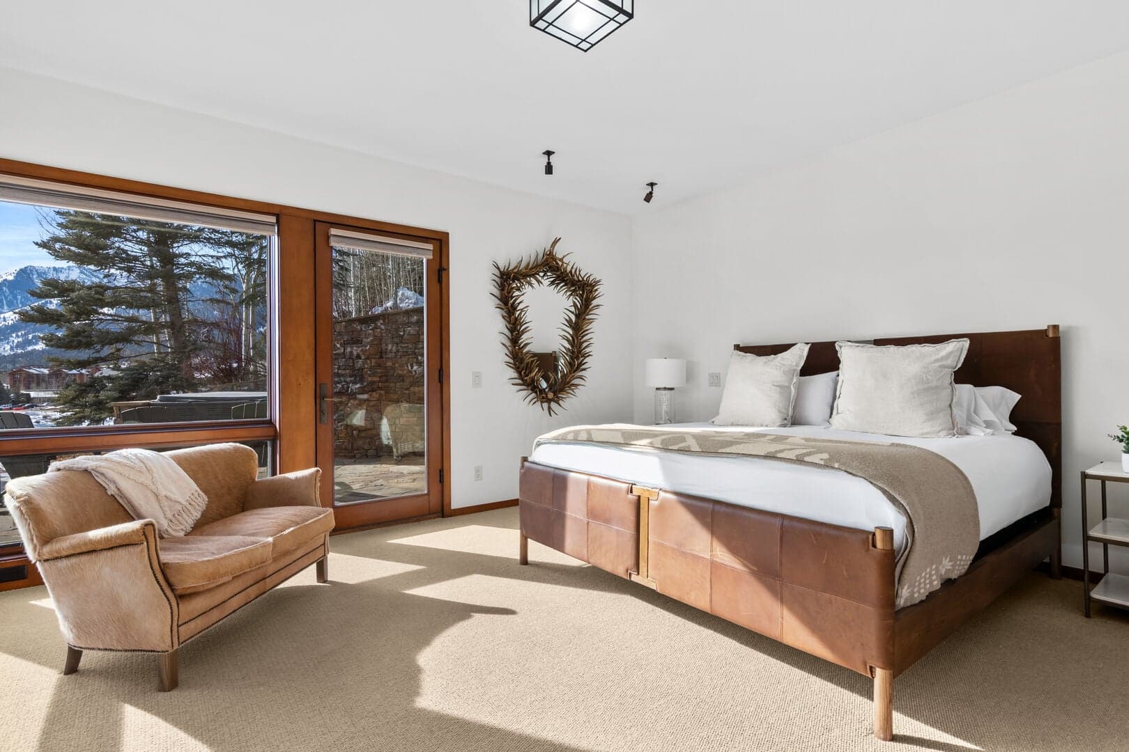King Bedroom with attached Bathroom and access to Patio with Hot Tub