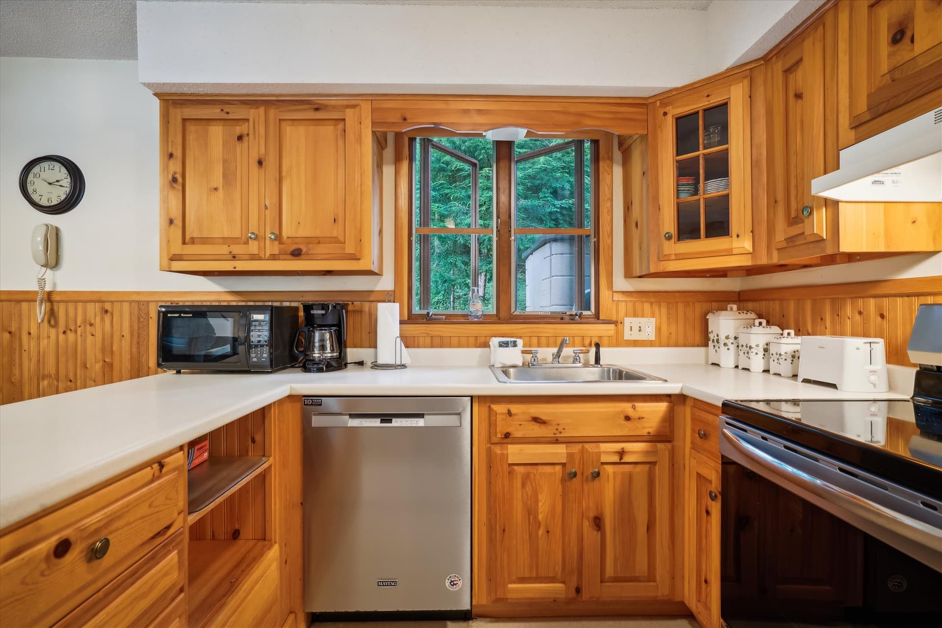 Lots of natural lighting in the kitchen.