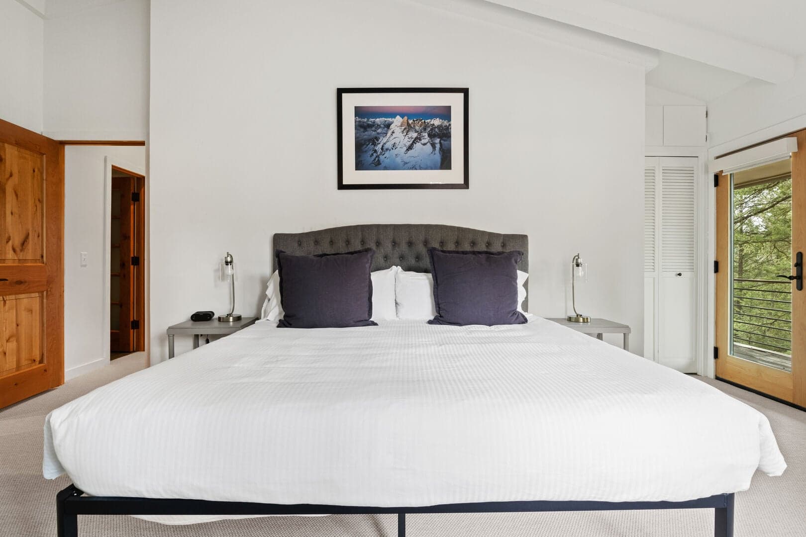 Master Bedroom - Upper Level