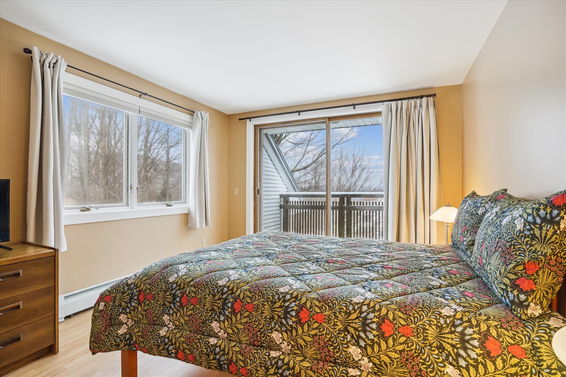 Queen bed