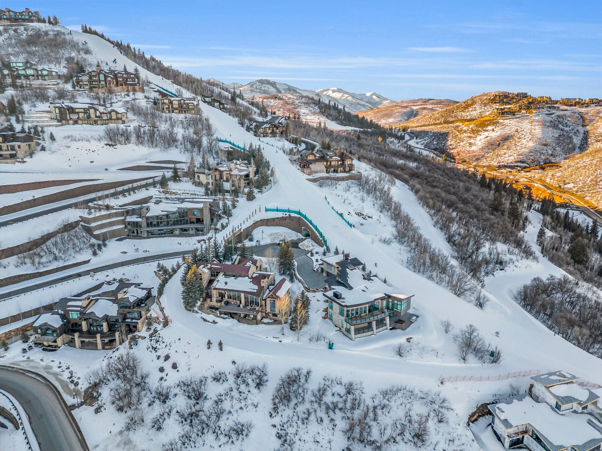 This aerial view shows Snow Pine at Deer Valley, and the various other properties around it.