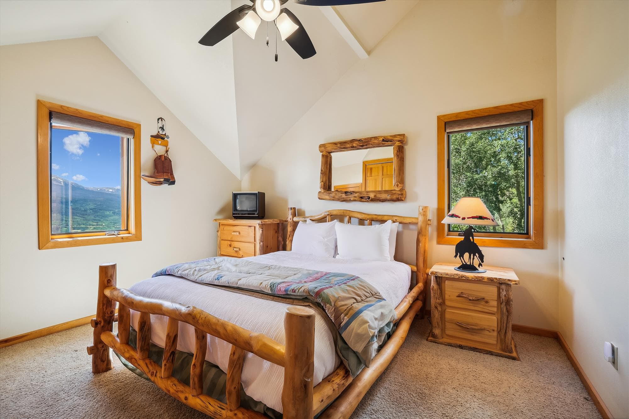 Bedroom - Hamilton Creek Cabin - Silverthorne Vacation Rental