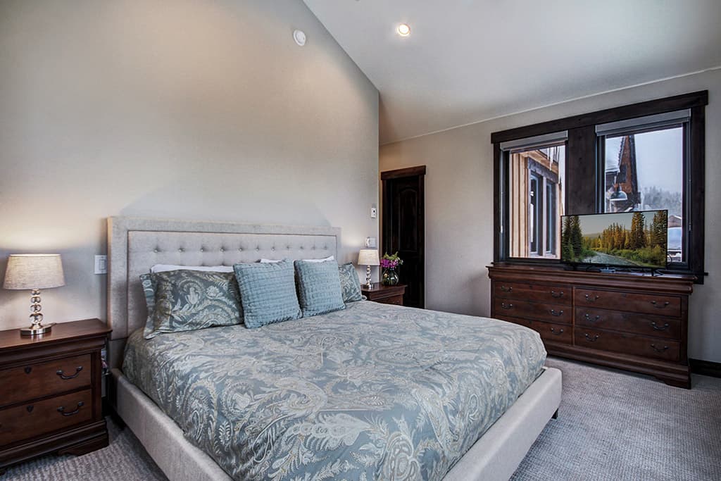 Bedroom - Shadows Summit - Breckenridge Vacation Rental