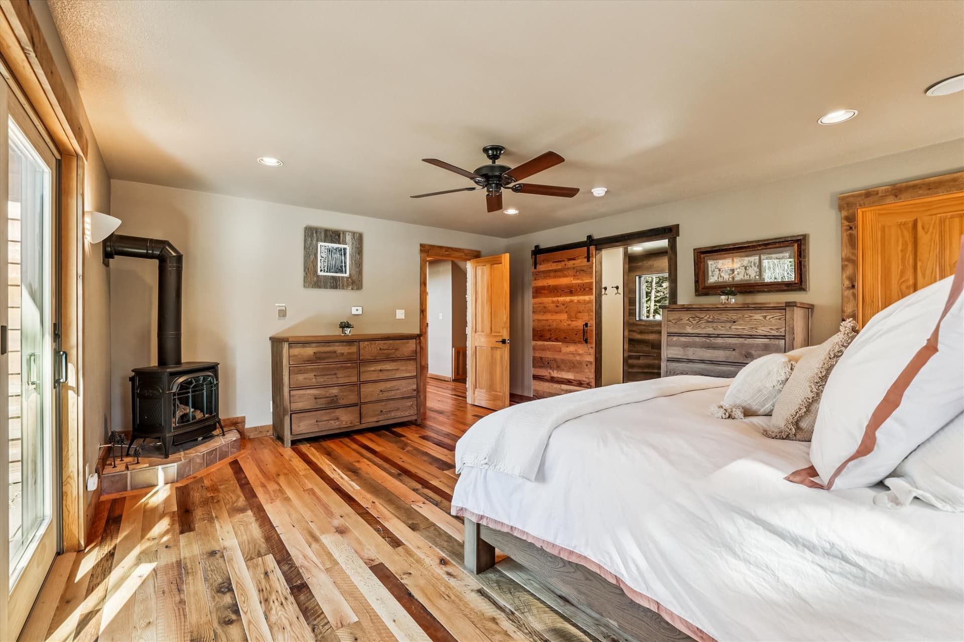 Bedroom - Mountain Serenity Retreat - Blue River Vacation Rental