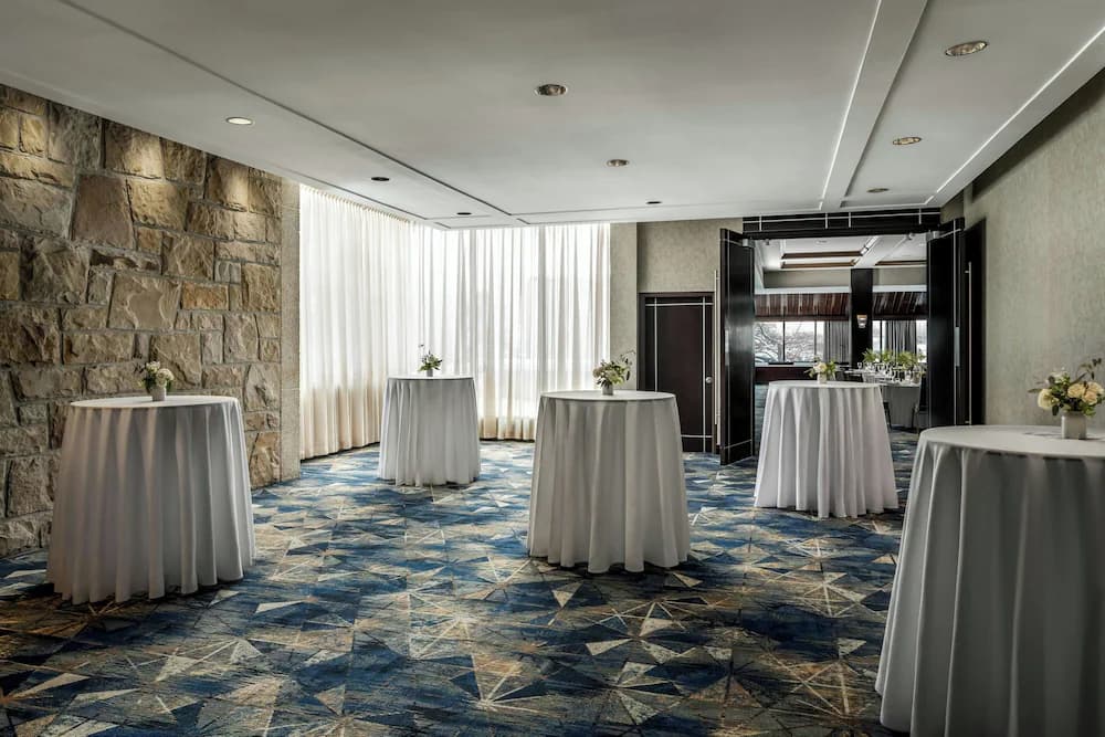 Banquet hall