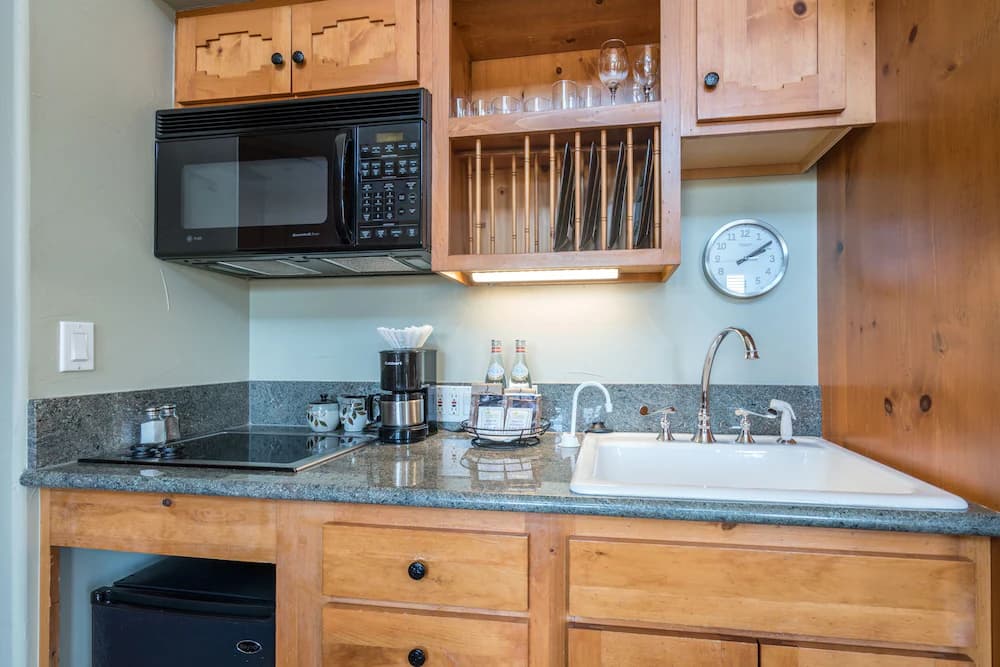 Private kitchenette