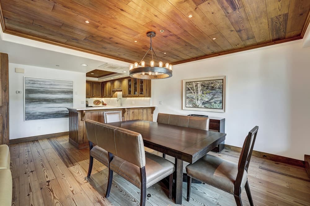 In-room dining