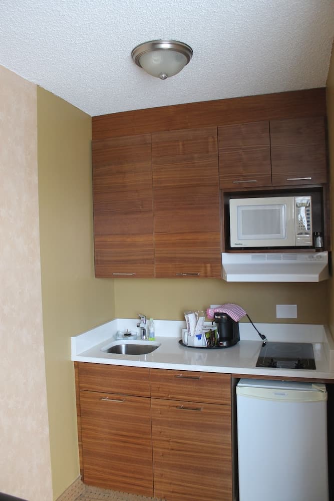 Private kitchenette