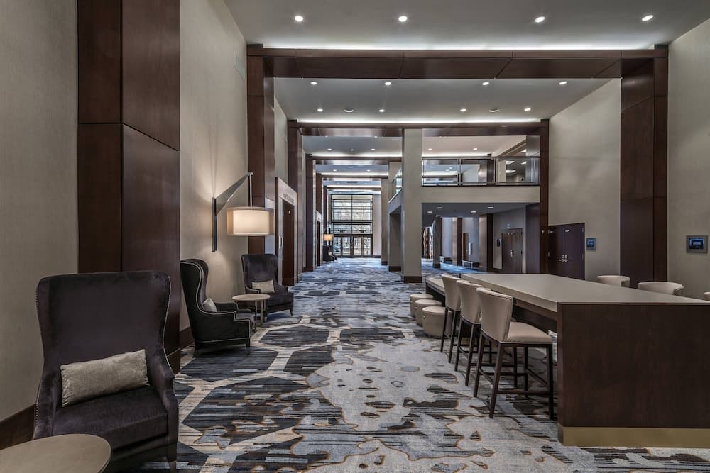 Lobby lounge