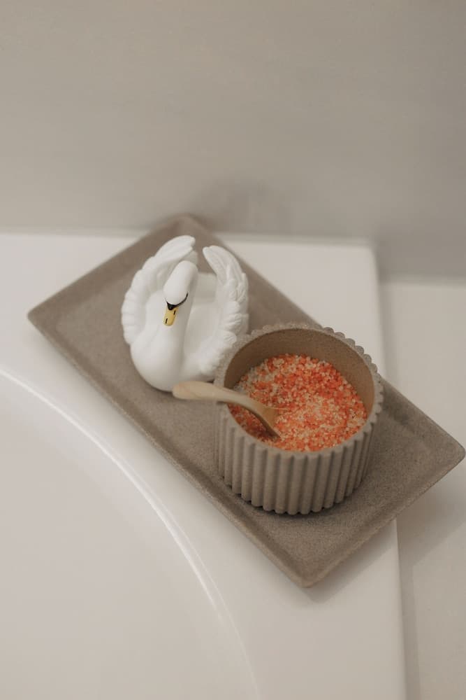 Bathroom amenities