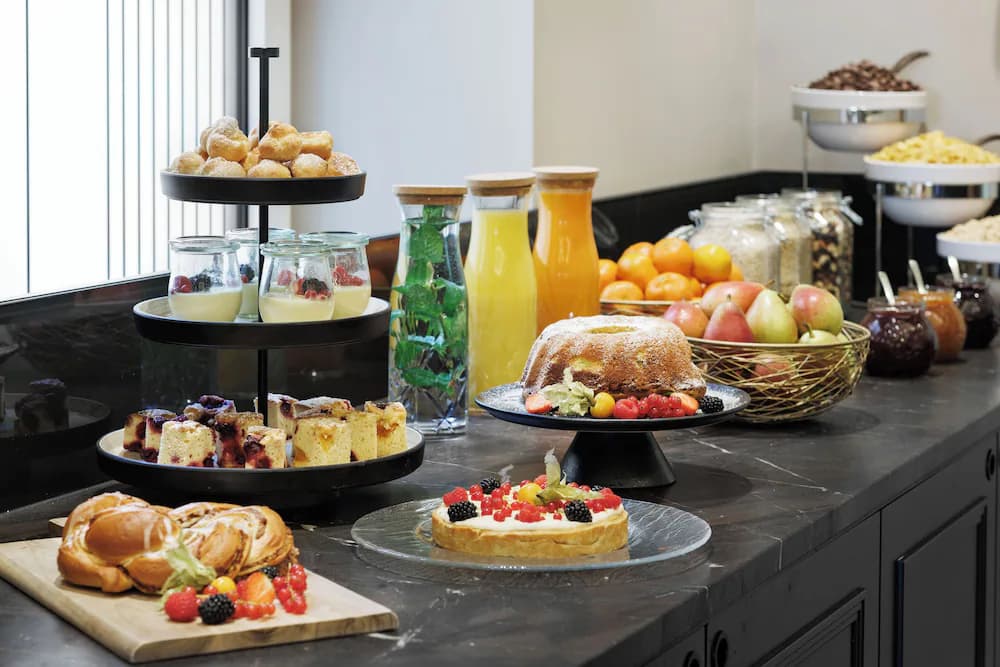 Breakfast buffet