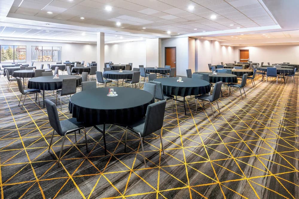Banquet hall