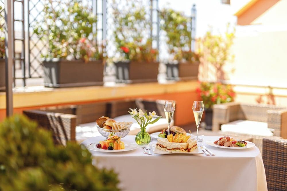 Room service - dining