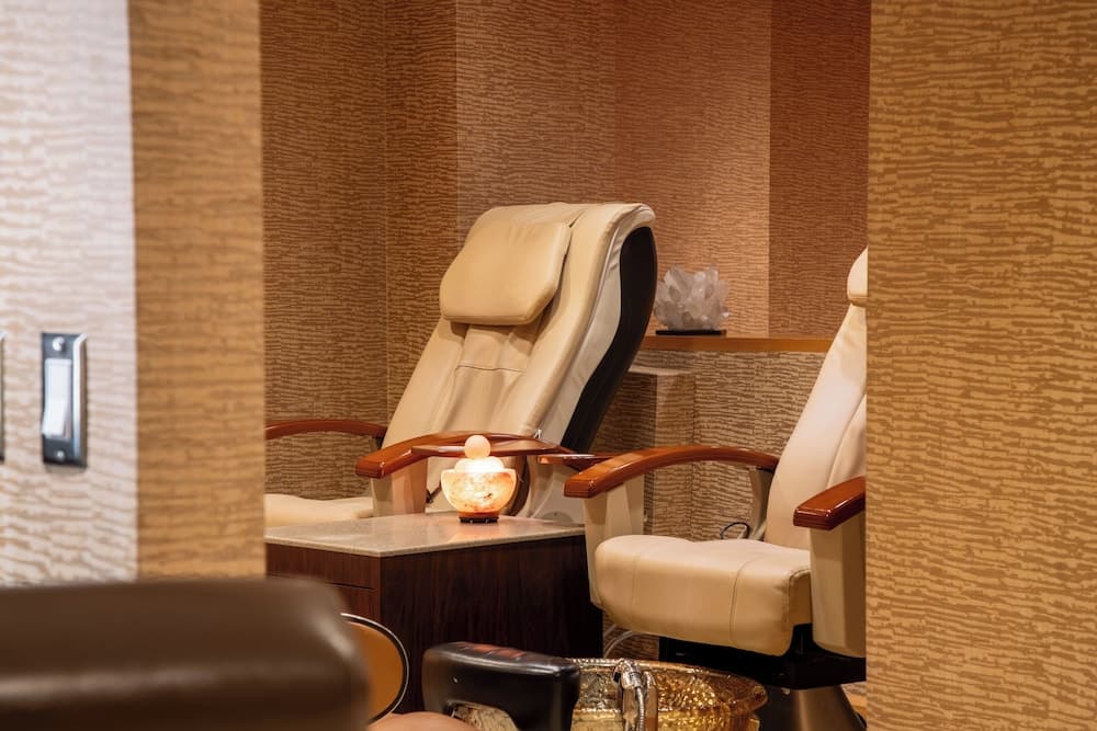 Nail salon