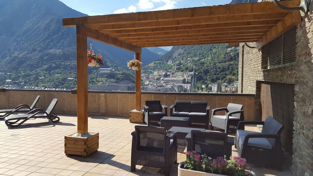 Sundeck