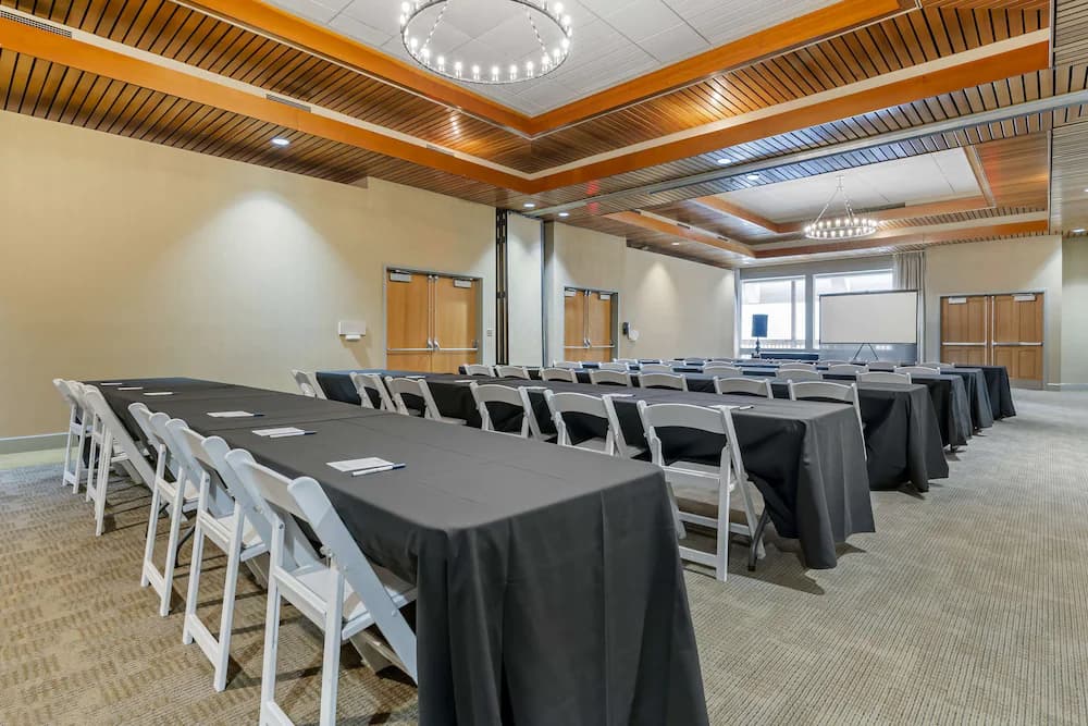 Meeting facility