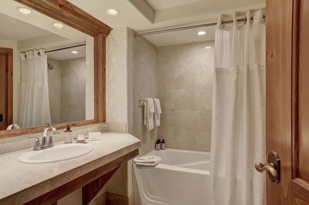 Bathroom shower