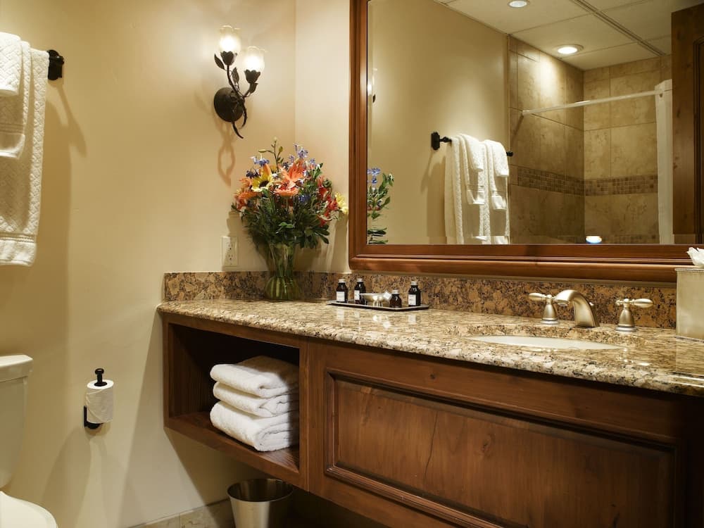 Bathroom sink