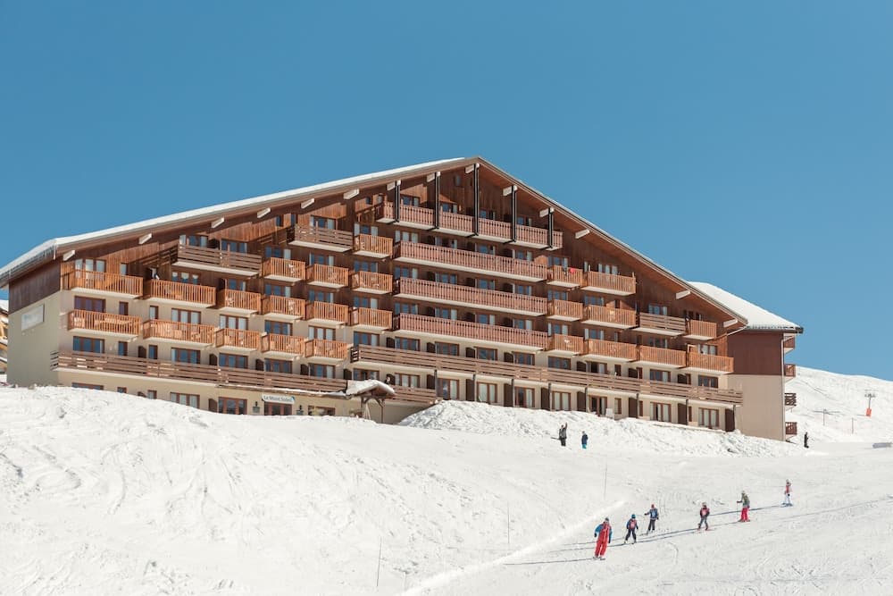 Skiing