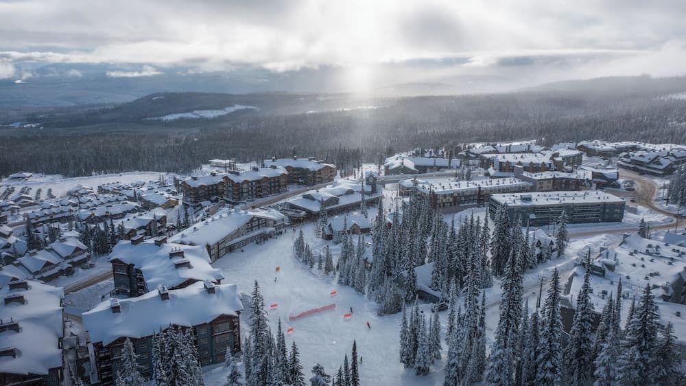 Snow and ski sports