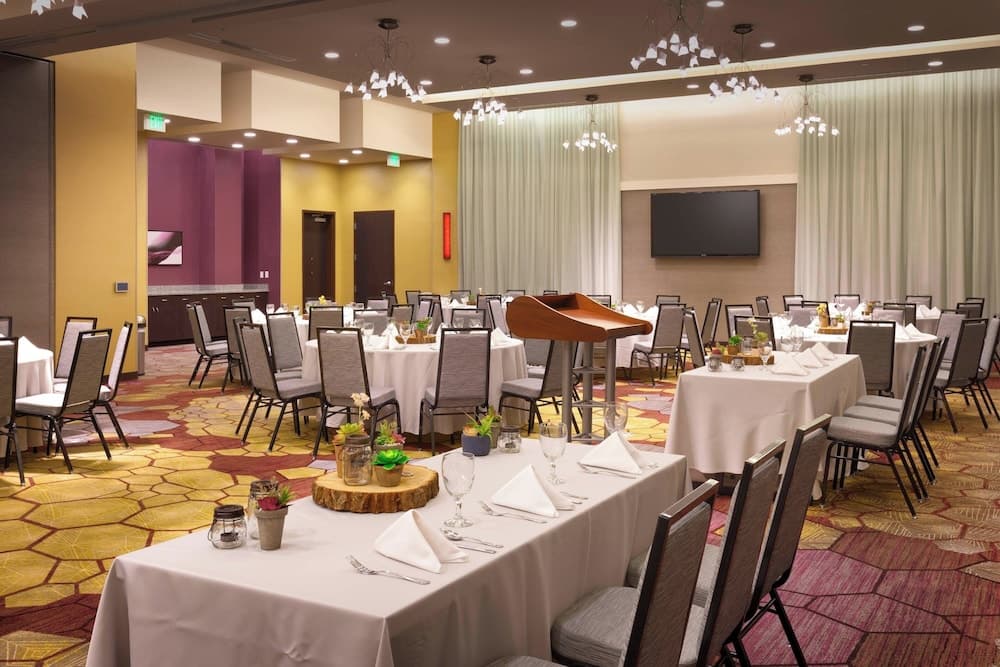 Meeting facility