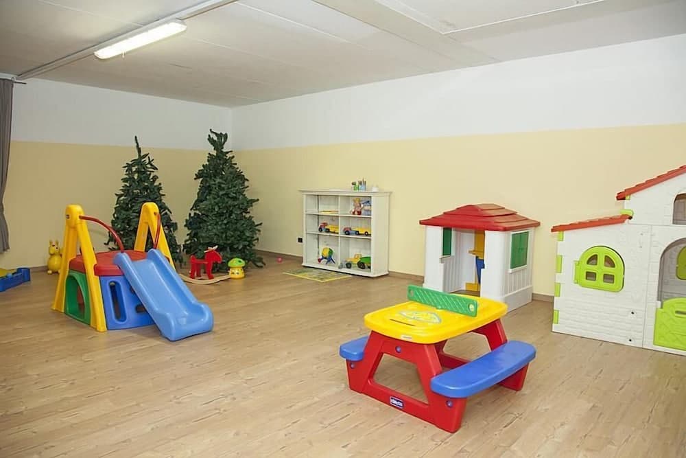Children's play area - indoor