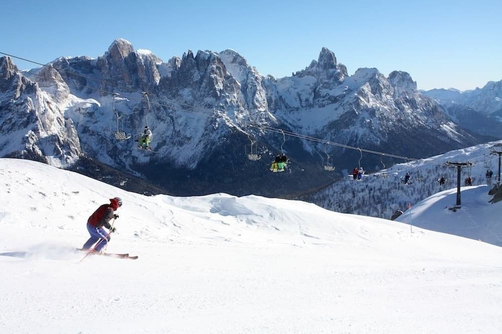Snow and ski sports