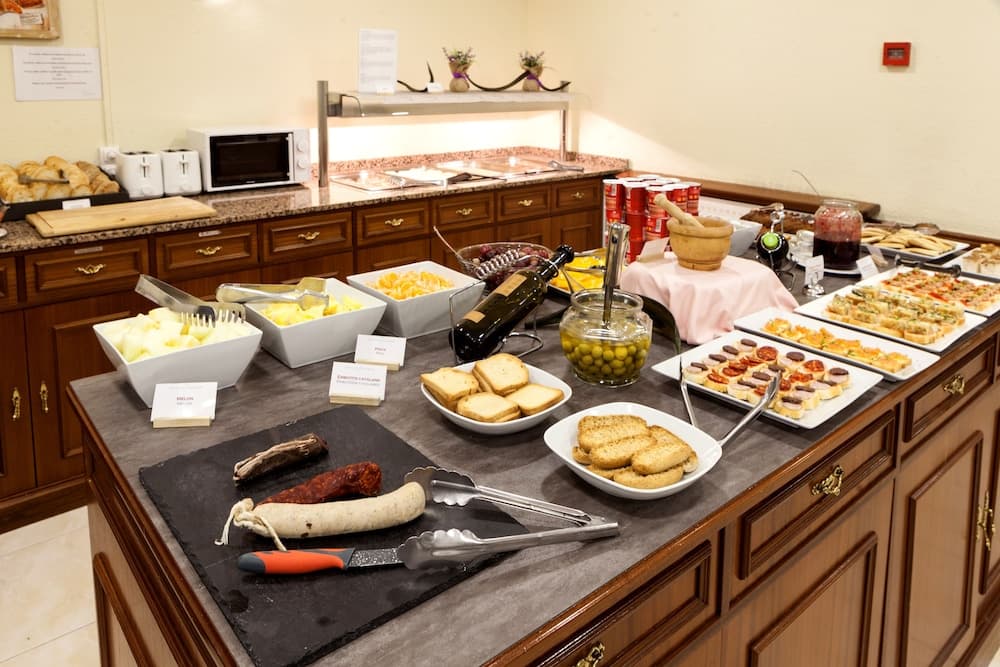 Breakfast buffet