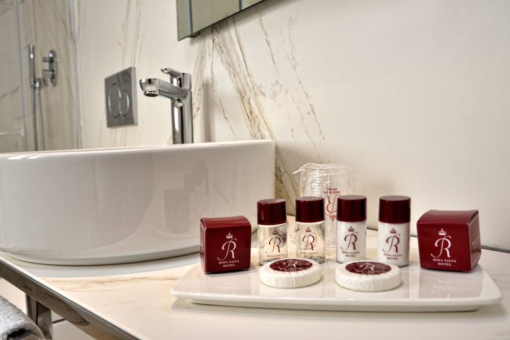 Bathroom amenities