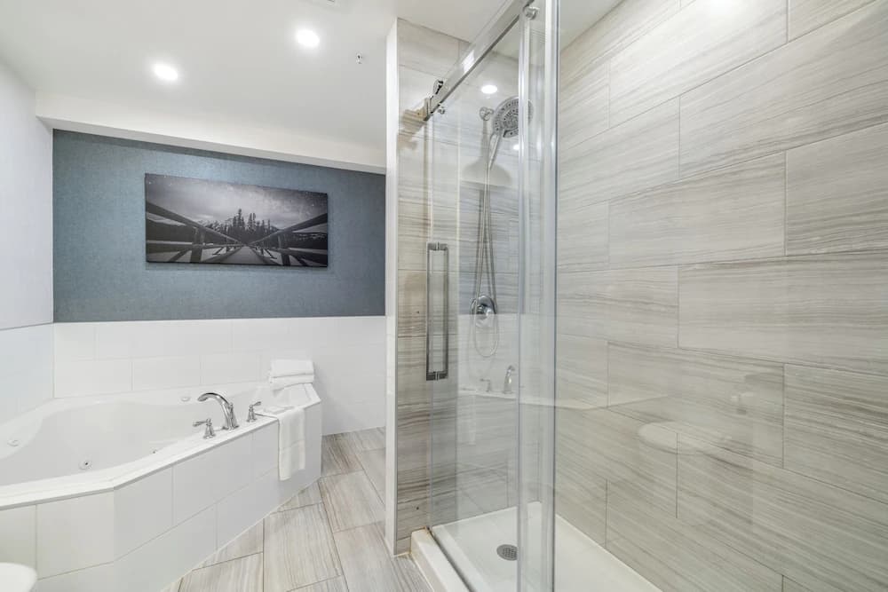 Jetted tub