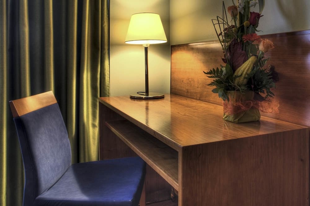 In-room business center