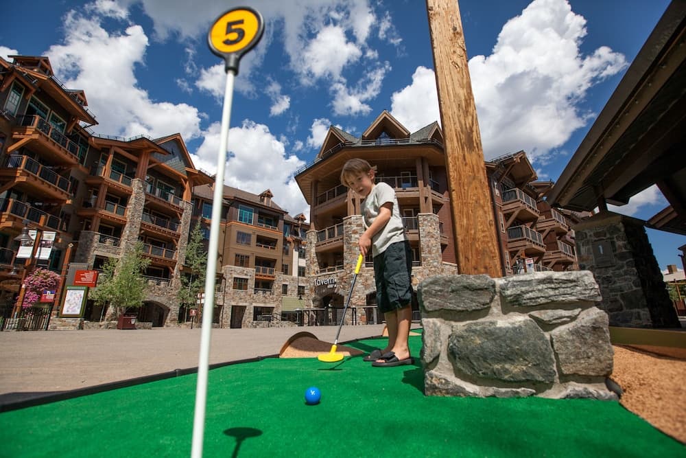 Mini-golf