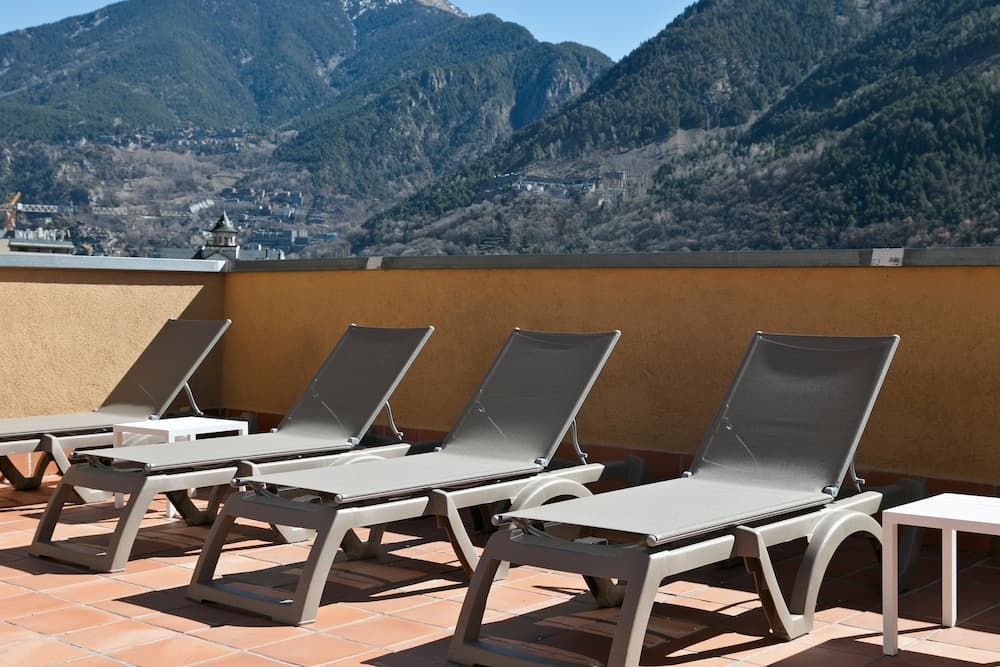 Sundeck