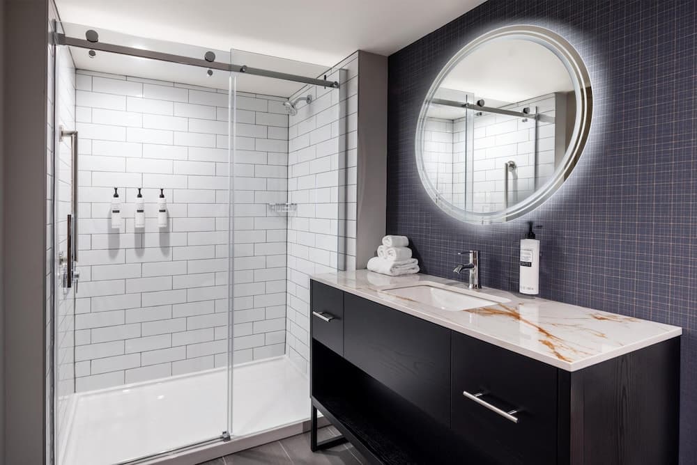 Bathroom shower