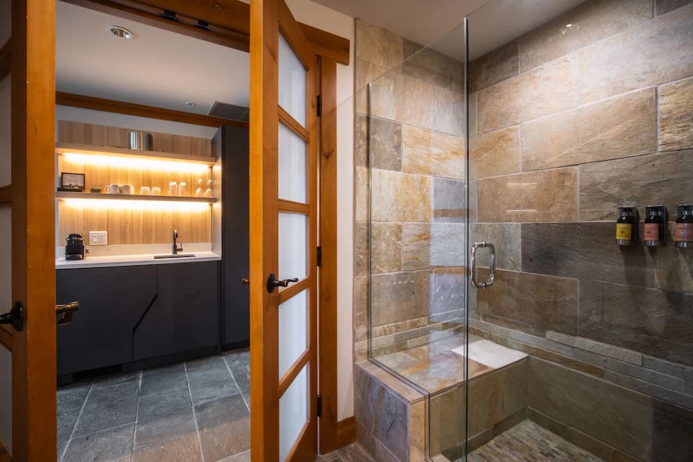 Bathroom shower