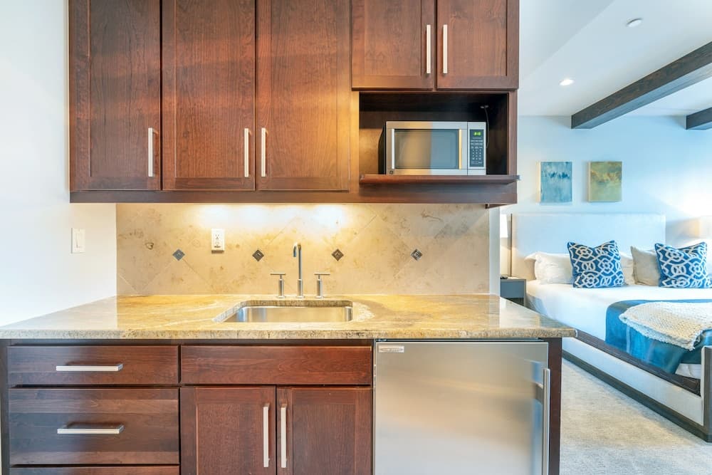 Private kitchenette
