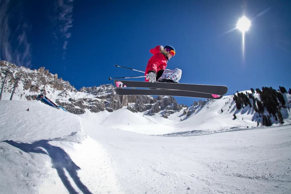 Snow and ski sports