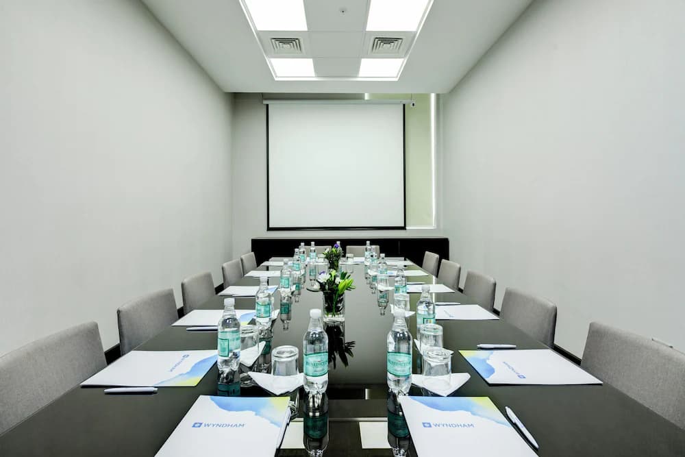 Meeting facility