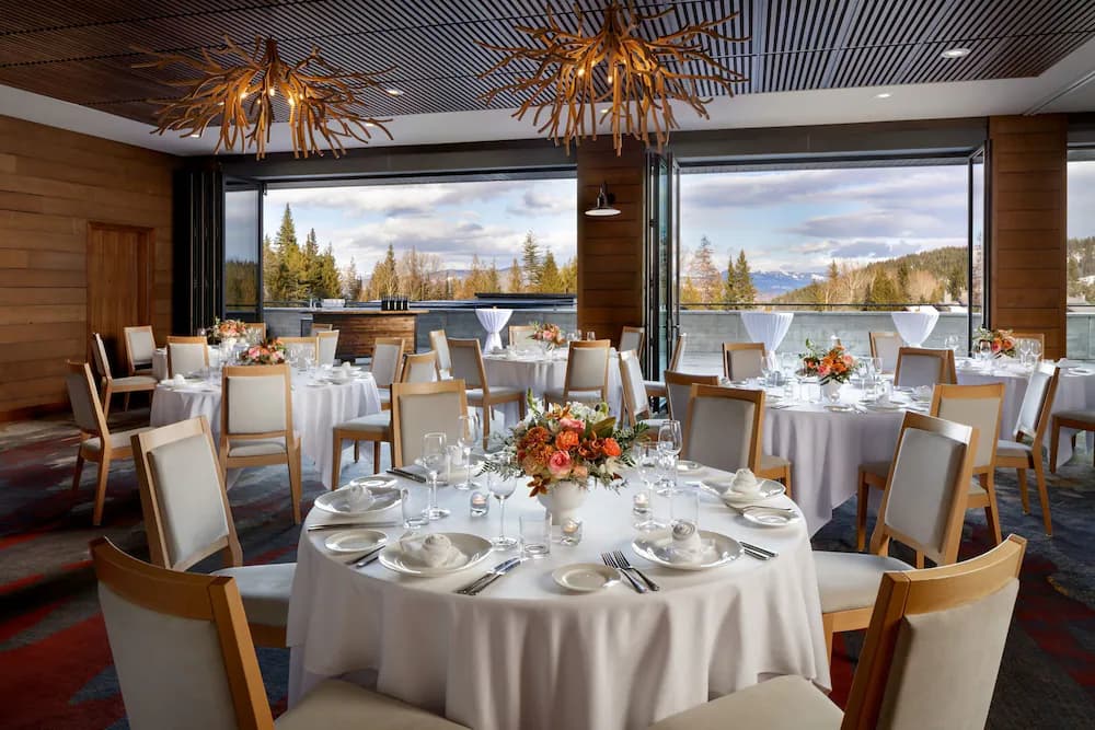 Banquet hall