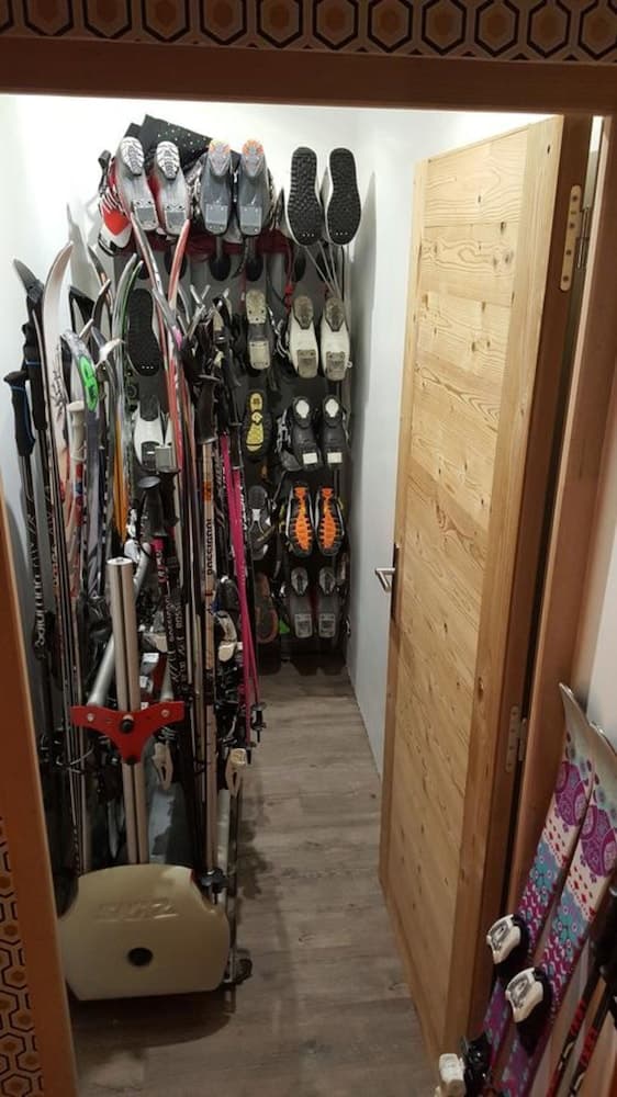 Skiing