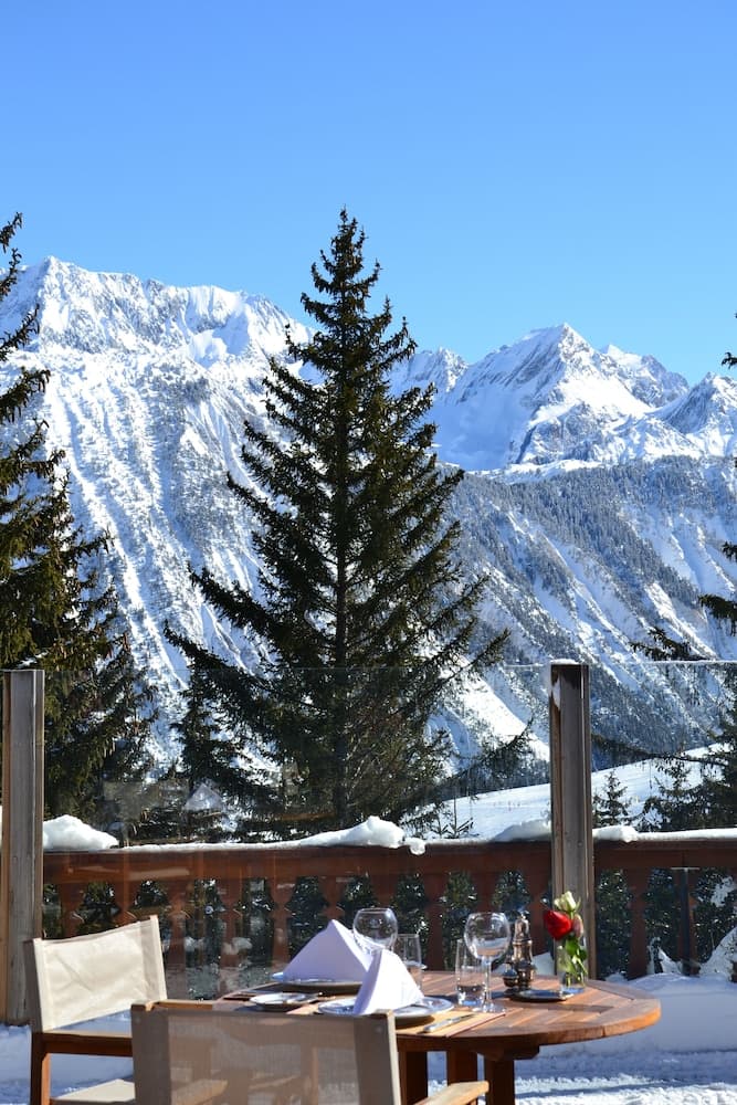 Skiing
