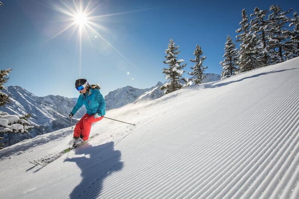 Snow and ski sports