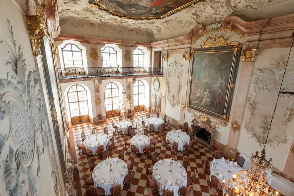 Banquet hall
