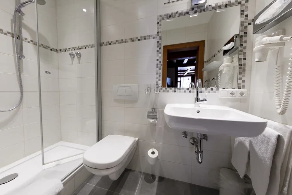 Bathroom amenities