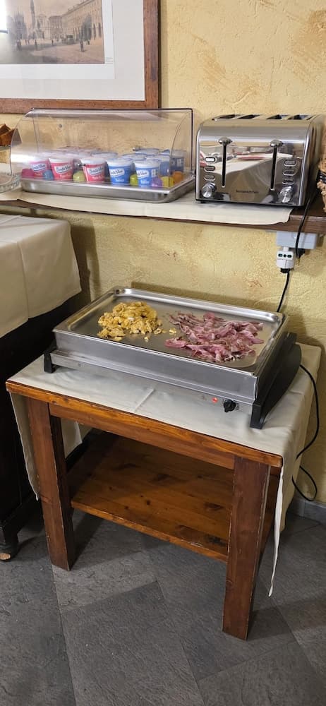Breakfast buffet