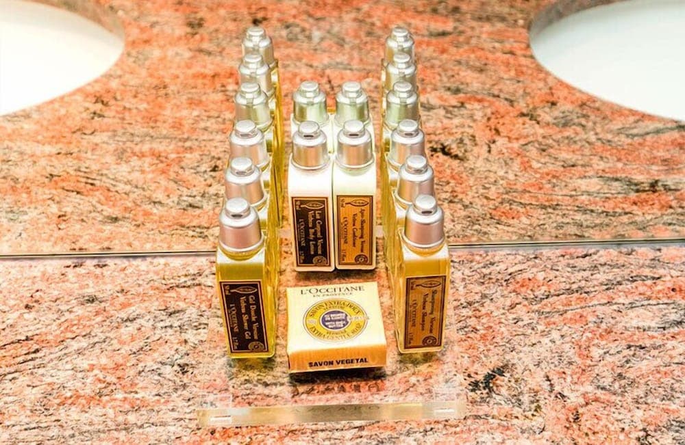 Bathroom amenities