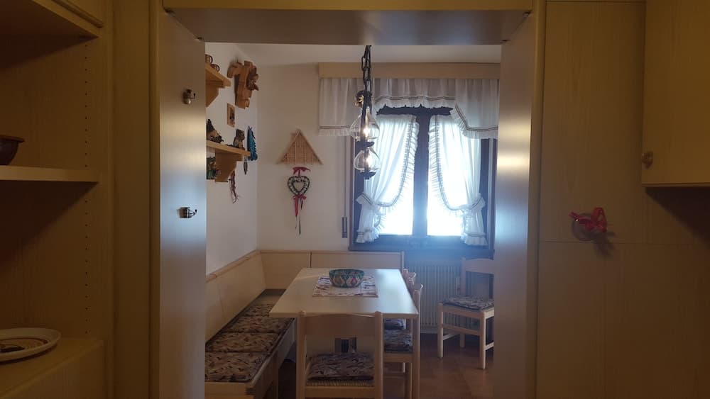 In-room dining